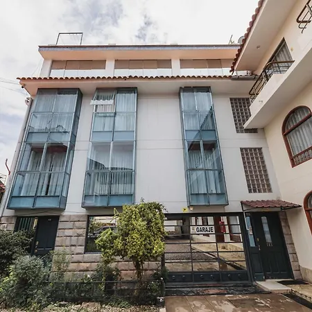 San Pedro Apartments